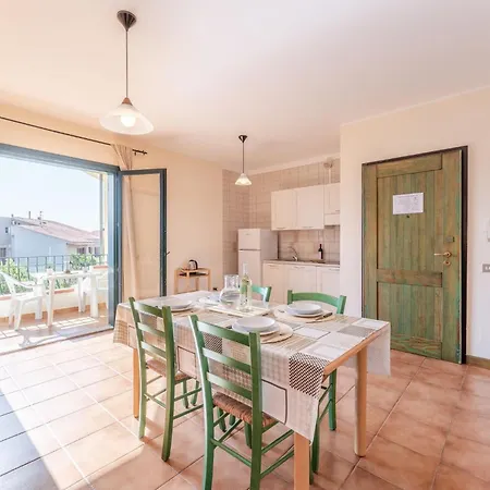 Quaint I Mirti Bianchi Bilo 4 1 Bedroom Sleeps 4 アパート *